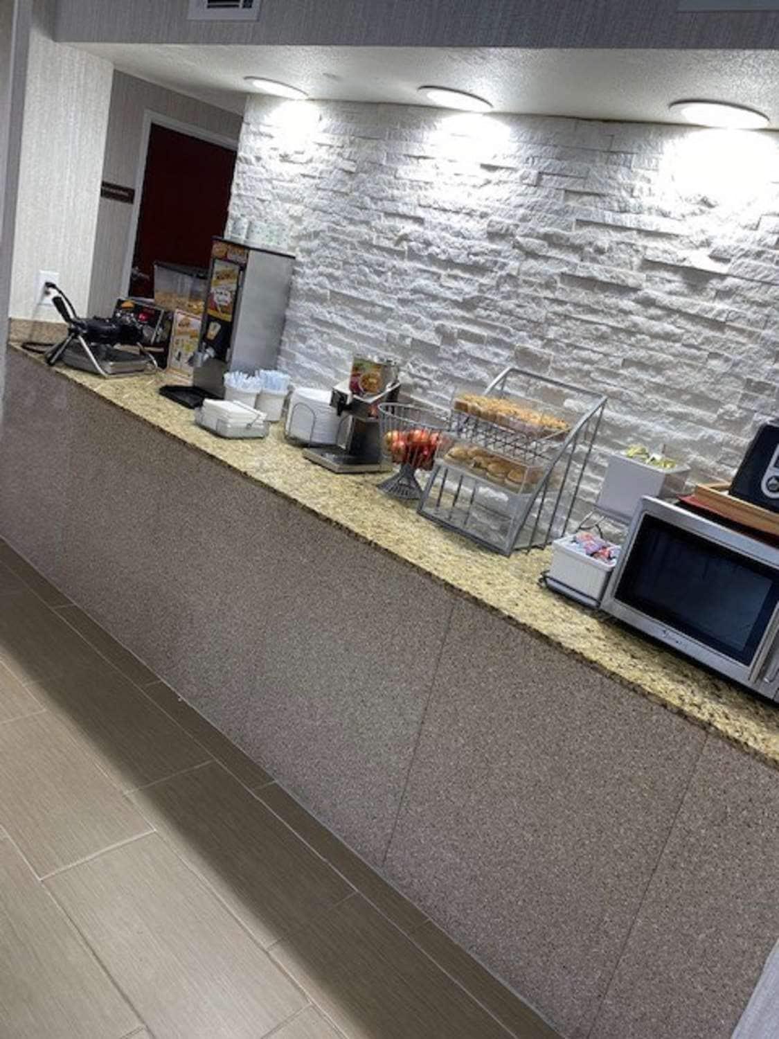 Surestay Hotel By Best Western Alexandria Airport Exterior photo